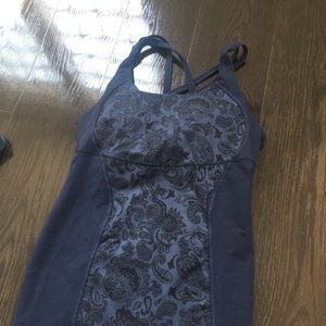 Lululemon tank top with attached bra